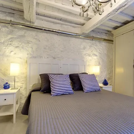 The Retreat A Romantic Bedroom In Maremma